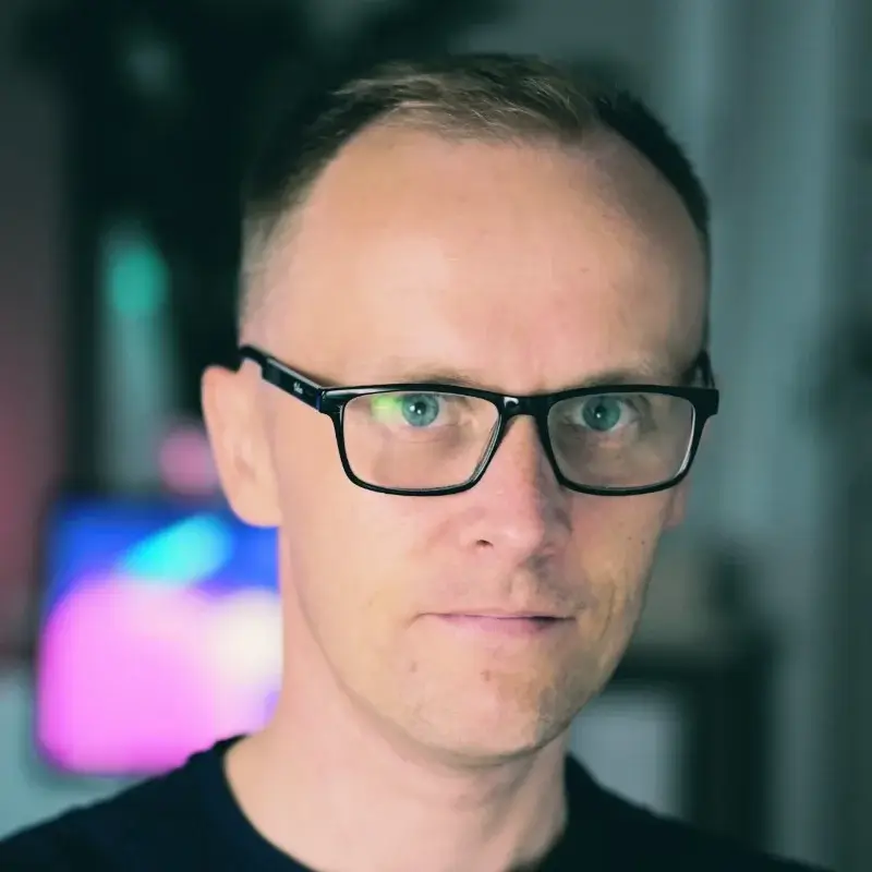 MacIej Szczesnik